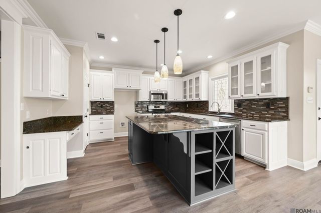 32787 Duff Rd, Walker, LA 70785