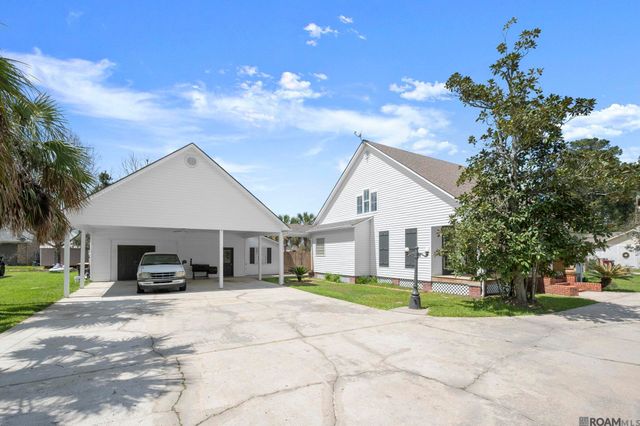 32787 Duff Rd, Walker, LA 70785