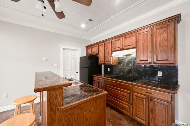 32787 Duff Rd, Walker, LA 70785