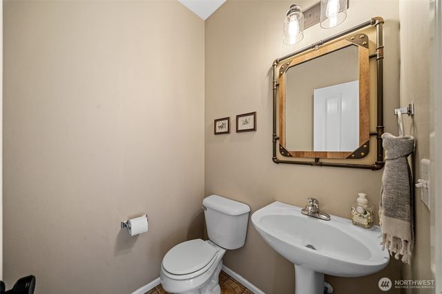 4417 5th Avenue NW, Olympia, WA 98502