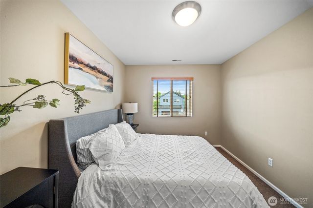 4417 5th Avenue NW, Olympia, WA 98502