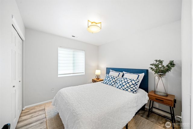 4417 5th Avenue NW, Olympia, WA 98502