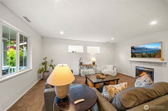 4417 5th Avenue NW, Olympia, WA 98502