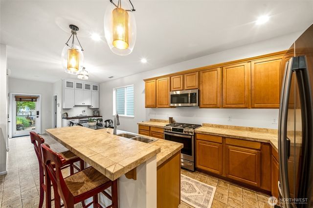 4417 5th Avenue NW, Olympia, WA 98502