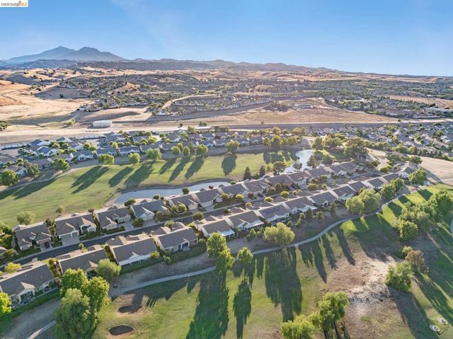 725 Richardson Drive, Brentwood, CA 94513