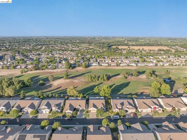 725 Richardson Drive, Brentwood, CA 94513