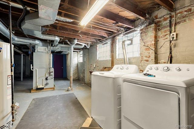 1413 Wayburn, Grosse Pointe, MI 48230