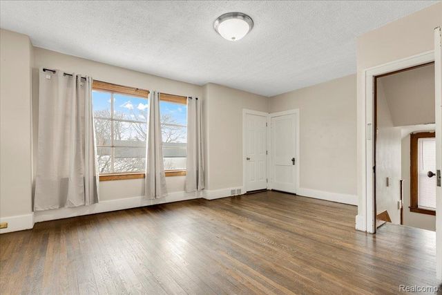 1413 Wayburn, Grosse Pointe, MI 48230