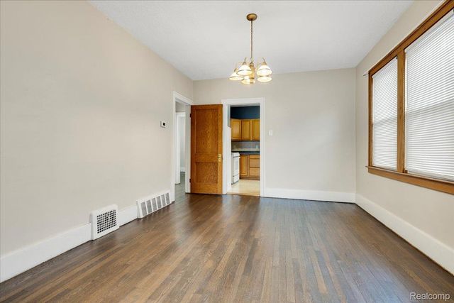 1413 Wayburn, Grosse Pointe, MI 48230