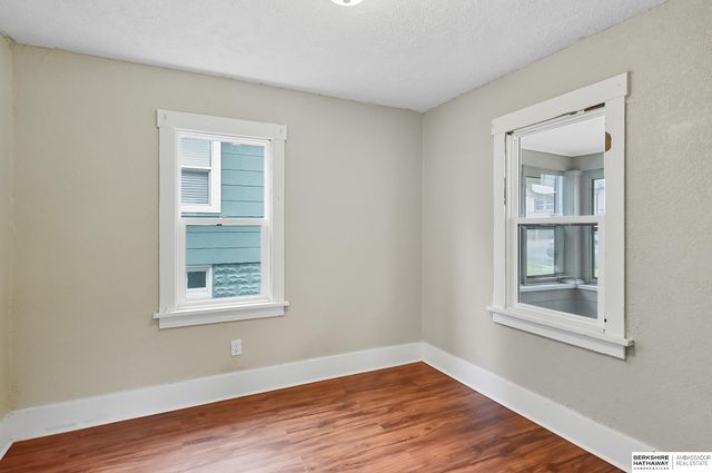 6329 N 33 Avenue, Omaha, NE 68111