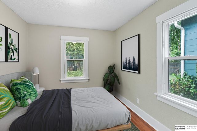 6329 N 33 Avenue, Omaha, NE 68111