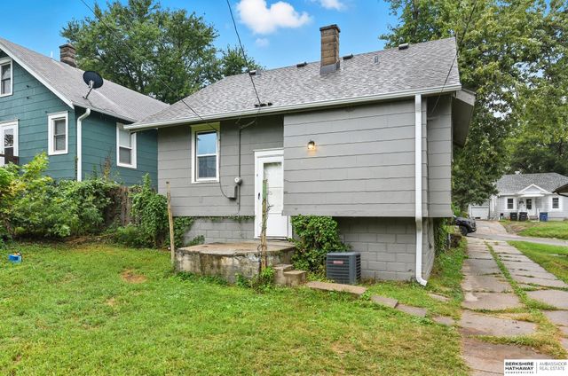 6329 N 33 Avenue, Omaha, NE 68111