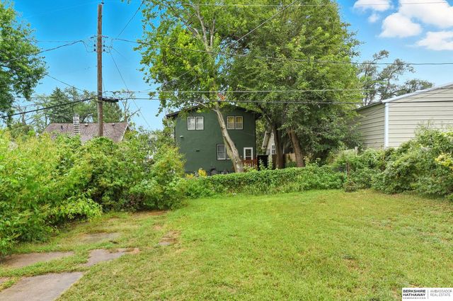 6329 N 33 Avenue, Omaha, NE 68111