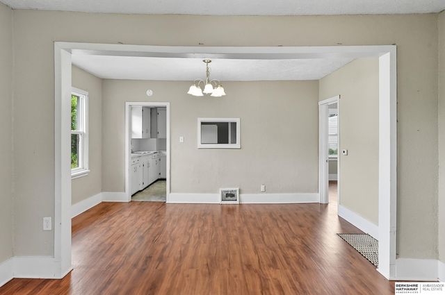 6329 N 33 Avenue, Omaha, NE 68111