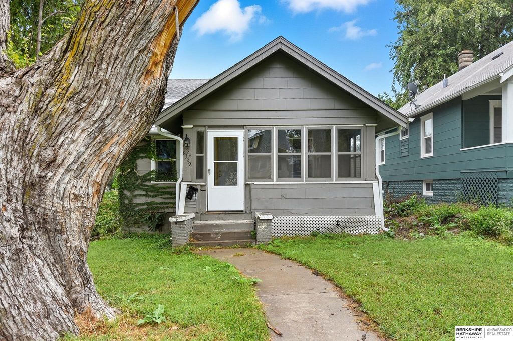 6329 N 33 Avenue, Omaha, NE 68111