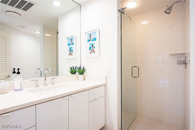 8665 Bay Colony DR 201, Naples, FL 34108