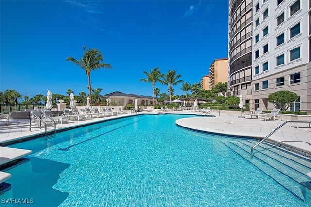 8665 Bay Colony DR 201, Naples, FL 34108