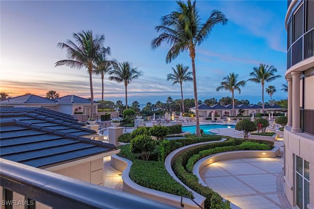 8665 Bay Colony DR 201, Naples, FL 34108