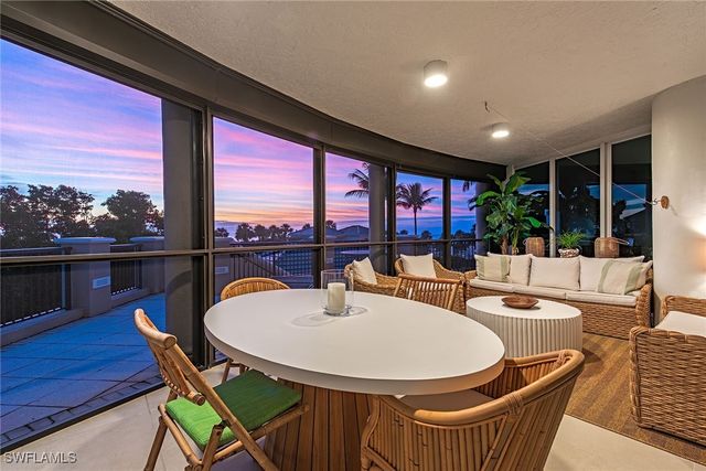 8665 Bay Colony DR 201, Naples, FL 34108