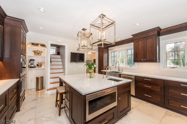 917 Westminster Ave, Hillside Twp., NJ 07205