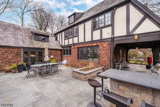 917 Westminster Ave, Hillside Twp., NJ 07205