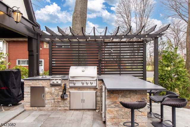 917 Westminster Ave, Hillside Twp., NJ 07205