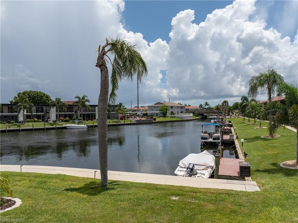 Image 5 of property listing at 4705 Santa Barbara BLVD 3, Cape Coral, FL 33914