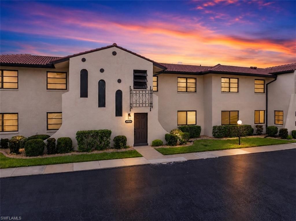 Image 8 of property listing at 4705 Santa Barbara BLVD 3, Cape Coral, FL 33914
