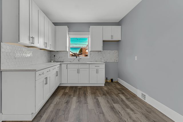 556 S Forsythe Avenue, Calumet City, IL 60409