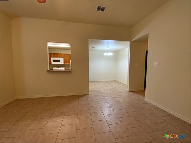 2401 Paul Revere Street B, Temple, TX 76504