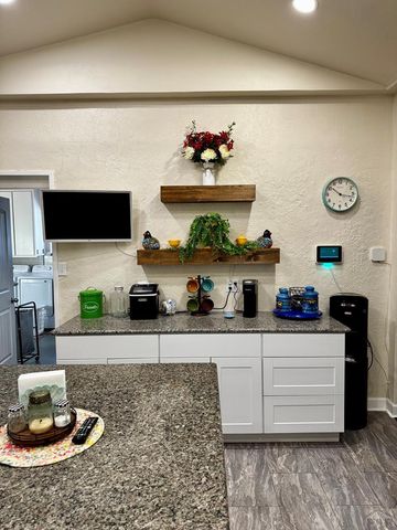 410 S 8th St, Rocky Ford, CO 81067