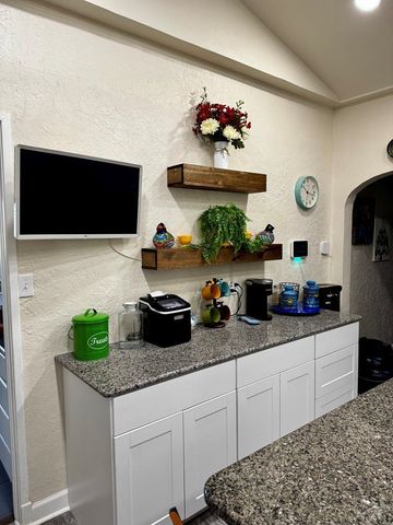 410 S 8th St, Rocky Ford, CO 81067