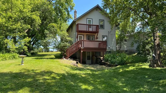 1805 Fulham Street, Lauderdale, MN 55113