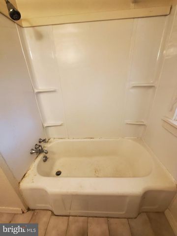 10 THORNTOWN LN, Bordentown, NJ 08505