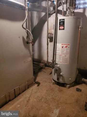 10 THORNTOWN LN, Bordentown, NJ 08505