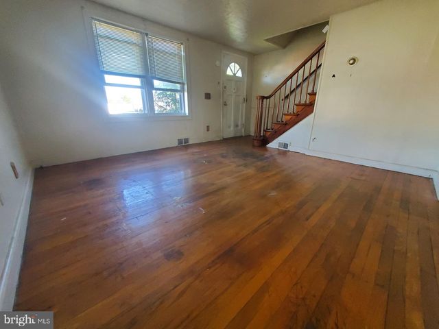 10 THORNTOWN LN, Bordentown, NJ 08505