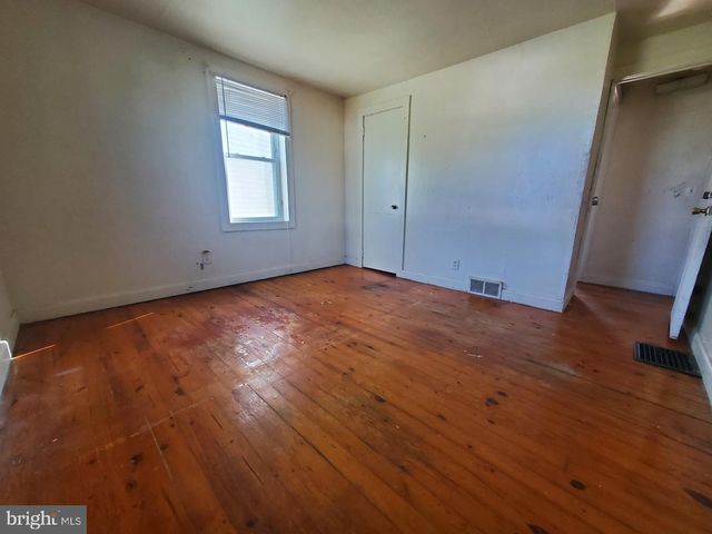 10 THORNTOWN LN, Bordentown, NJ 08505