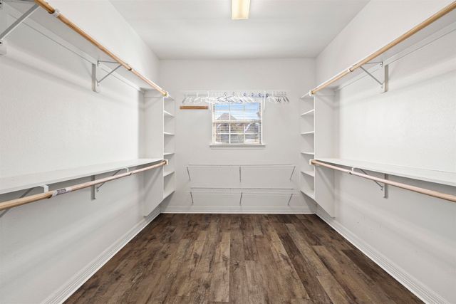 120 Ashbriar Ln, Longview, TX 75605