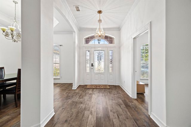 120 Ashbriar Ln, Longview, TX 75605