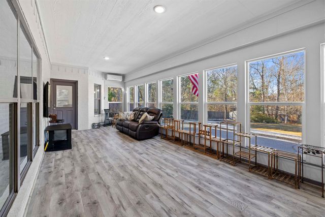 120 Ashbriar Ln, Longview, TX 75605