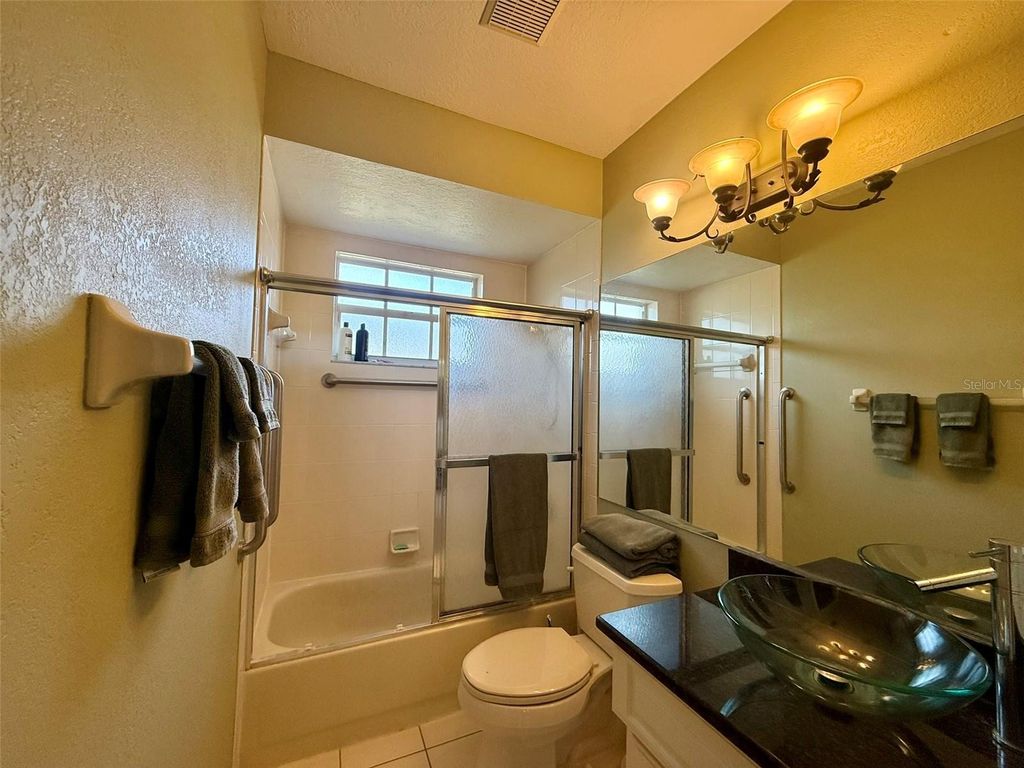 Image 20 of property listing at 3016 MANOR DRIVE, Sebring, FL 33872