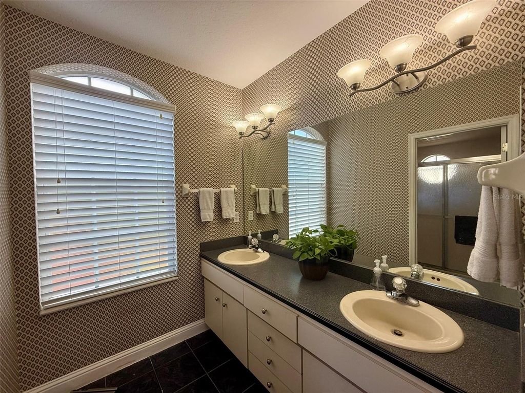 Image 28 of property listing at 3016 MANOR DRIVE, Sebring, FL 33872