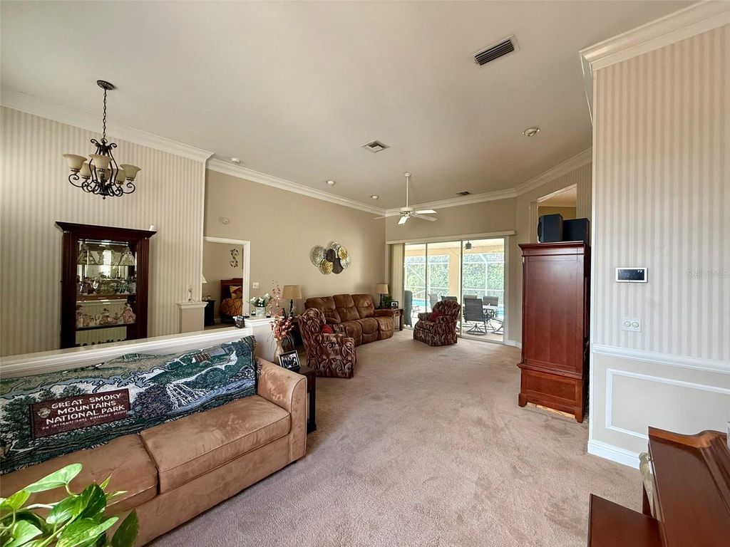 Image 7 of property listing at 3016 MANOR DRIVE, Sebring, FL 33872