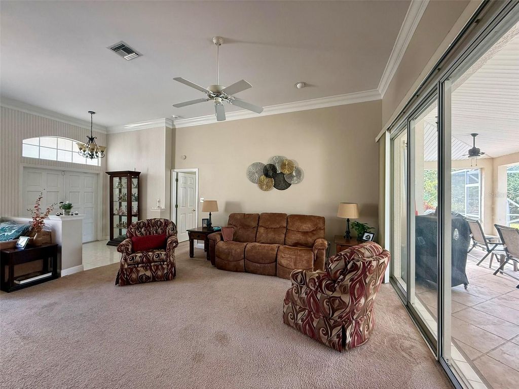 Image 9 of property listing at 3016 MANOR DRIVE, Sebring, FL 33872