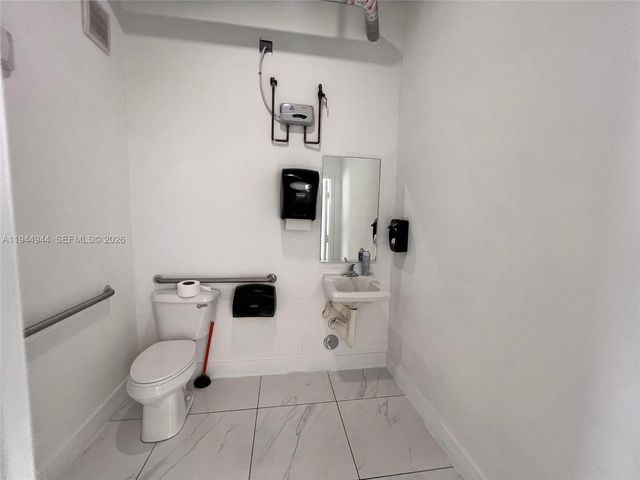 2721 NW 42nd Ave 203, Miami, FL 33142