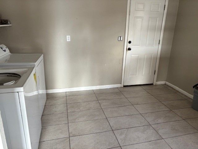 530 E Rebecca Street, Fayetteville, AR 72701