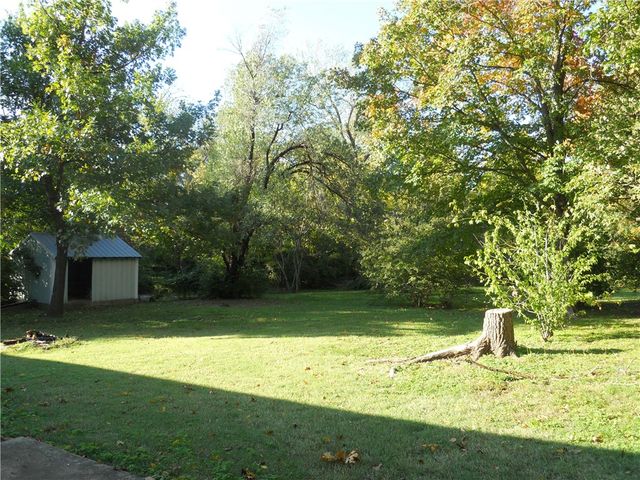 530 E Rebecca Street, Fayetteville, AR 72701