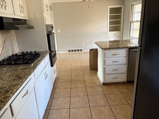 530 E Rebecca Street, Fayetteville, AR 72701