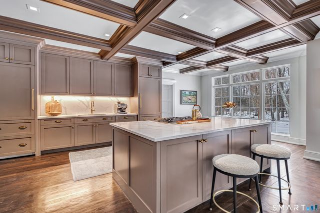 200 Long Meadow Road, Fairfield, CT 06824