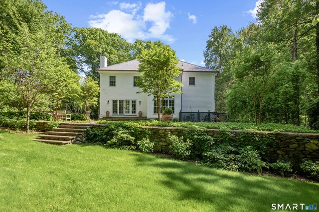 200 Long Meadow Road, Fairfield, CT 06824